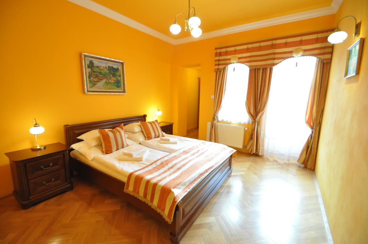 Pension Imperial Spa Йичин Экстерьер фото