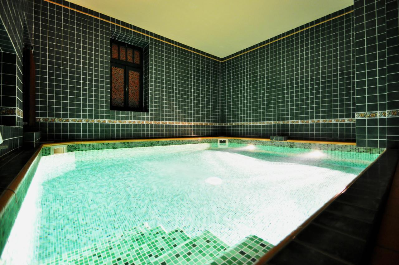 Pension Imperial Spa Йичин Экстерьер фото